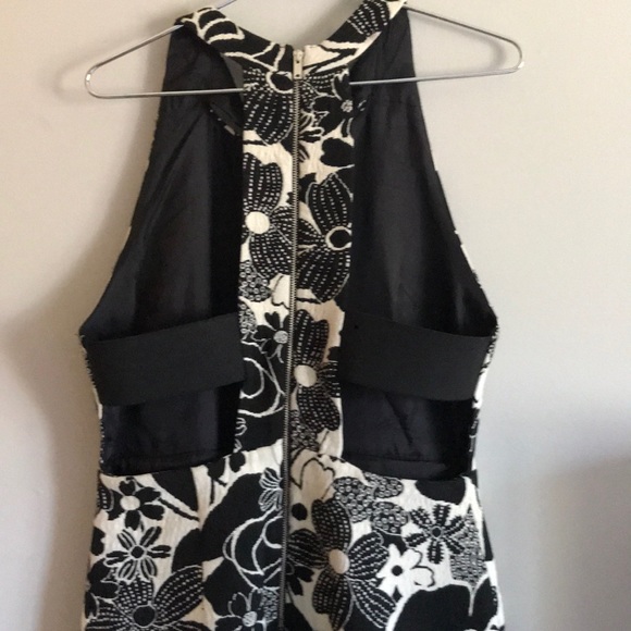 Zara cut out floral sleeveless dress medium - Picture 3 of 3
